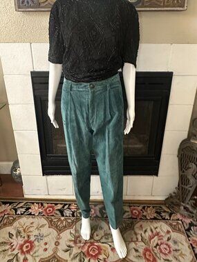 Y2K Liz Wear Green Suede leather Pants Size 12 fully lined pleated waist 30"